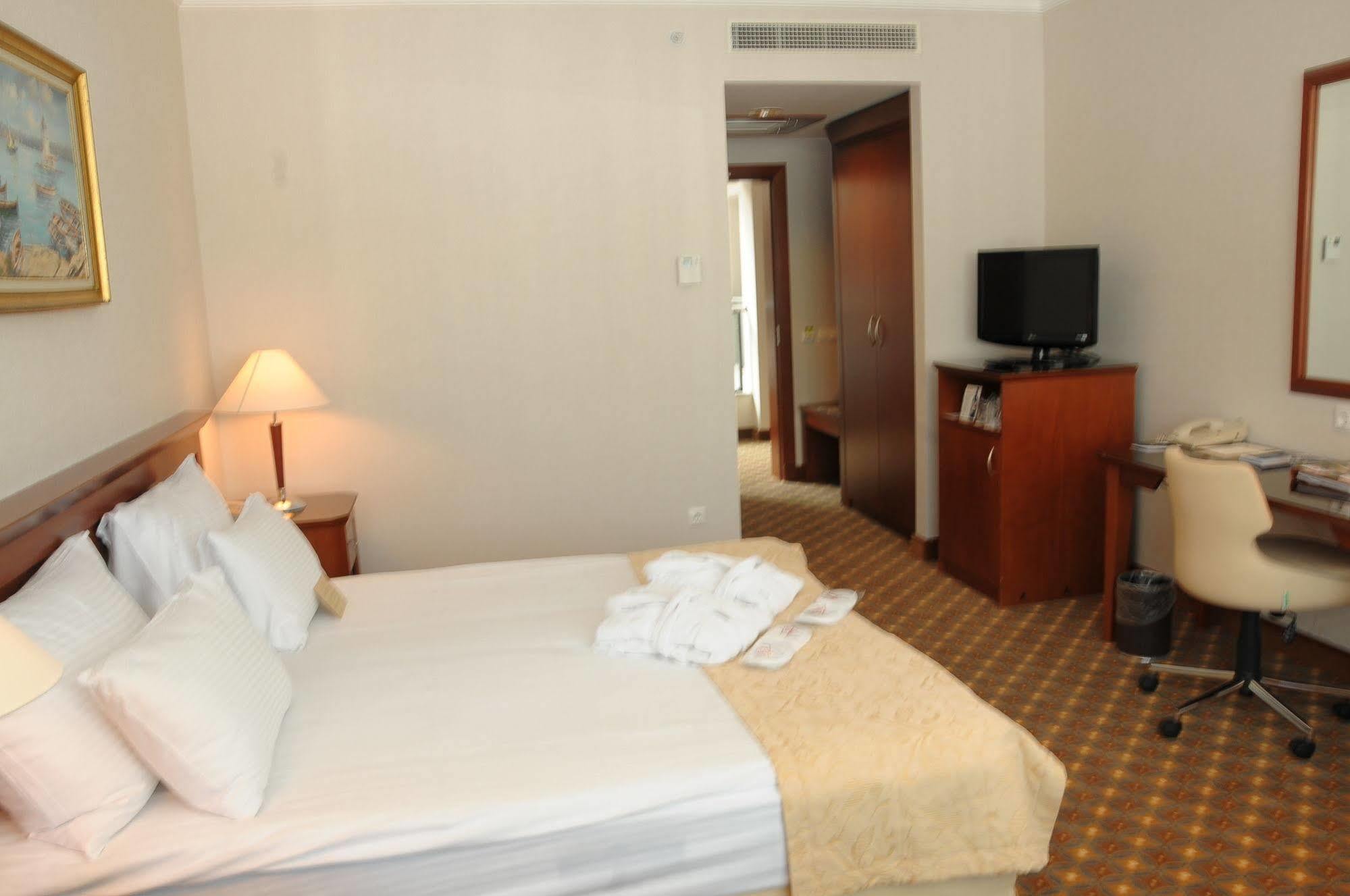 אנקרה Hotel Midi מראה חיצוני תמונה